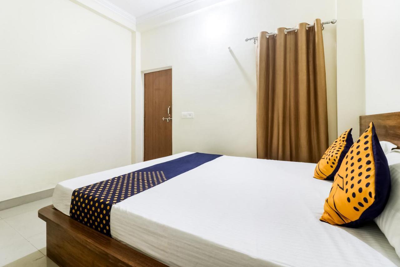 Oyo 40073 Yash Homestay Samarda Kaliāsot Eksteriør bilde